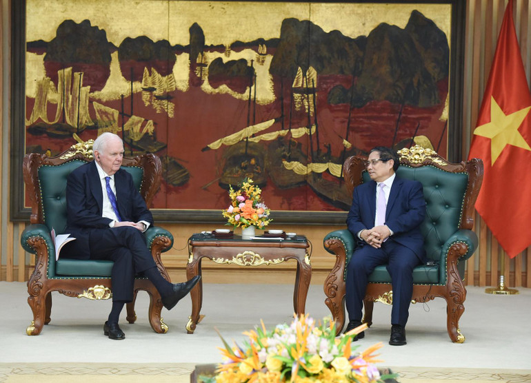 Thủ tướng Chính phủ Phạm Minh Chính tiếp ông Thomas J. Vallely, Cố vấn Cấp cao về Việt Nam tại Viện Đông Nam Á của Đại học Columbia (Hoa Kỳ). (Ảnh: TRẦN HẢI) Thủ tướng Chính phủ Phạm Minh Chính tiếp ông Thomas J. Vallely, Cố vấn Cấp cao về Việt Nam tại Viện Đông Nam Á của Đại học Columbia (Hoa Kỳ). (Ảnh: TRẦN HẢI)