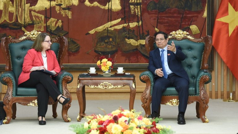 Thủ tướng Chính phủ Phạm Minh Chính tiếp Chủ tịch Ủy ban Đánh giá kinh tế và an ninh Hoa Kỳ-Trung Quốc (USCC) của Quốc hội Hoa Kỳ Reva Price. (Ảnh: TRẦN HẢI) Thủ tướng Chính phủ Phạm Minh Chính tiếp Chủ tịch Ủy ban Đánh giá kinh tế và an ninh Hoa Kỳ-Trung Quốc (USCC) của Quốc hội Hoa Kỳ Reva Price. (Ảnh: TRẦN HẢI)