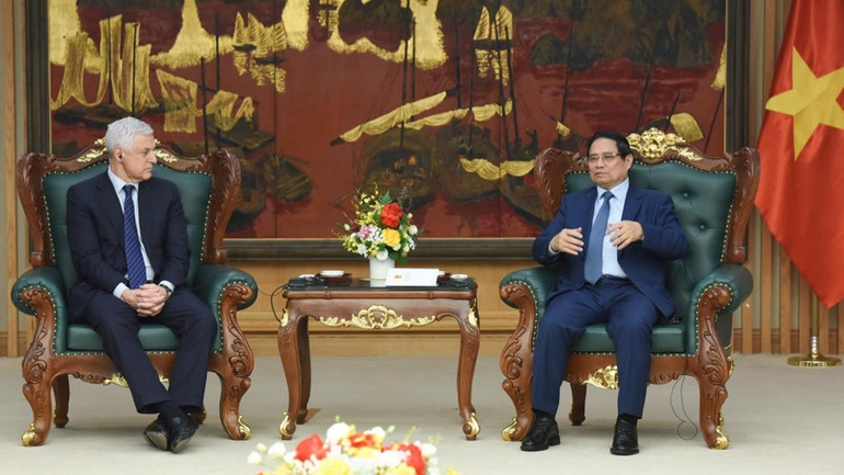 Thủ tướng Chính phủ Phạm Minh Chính tiếp ông Bill Winters, Tổng Giám đốc Tập đoàn Standard Chartered. (Ảnh: TRẦN HẢI) Thủ tướng Chính phủ Phạm Minh Chính tiếp ông Bill Winters, Tổng Giám đốc Tập đoàn Standard Chartered. (Ảnh: TRẦN HẢI)