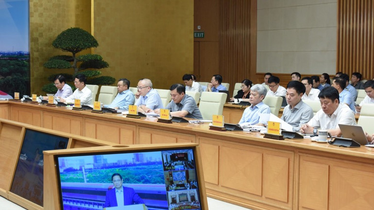 Lãnh đạo một số bộ, ngành, các đại biểu tham dự phiên họp. (Ảnh: TRẦN HẢI) Lãnh đạo một số bộ, ngành, các đại biểu tham dự phiên họp. (Ảnh: TRẦN HẢI)