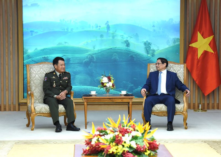 Thủ tướng Phạm Minh Chính tiếp Đại tướng Vong Pisen, Tổng Tư lệnh Quân đội Hoàng gia Campuchia.