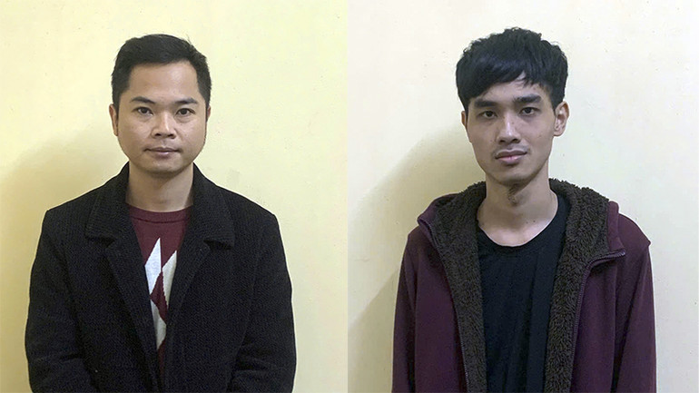 Hai đối tượng Nguyễn Đức Hoàn (áo khoác đen) và Võ Thành Đạt. Hai đối tượng Nguyễn Đức Hoàn (áo khoác đen) và Võ Thành Đạt.