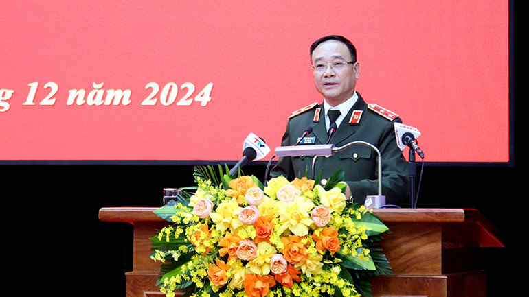 Trung tướng Phạm Thế Tùng, Thứ trưởng Bộ Công an phát biểu tại hội nghị.