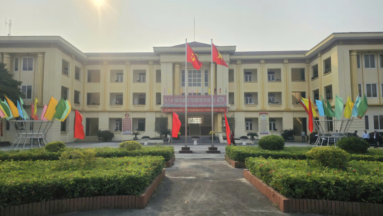 Trụ sở xã Hội Thịnh.