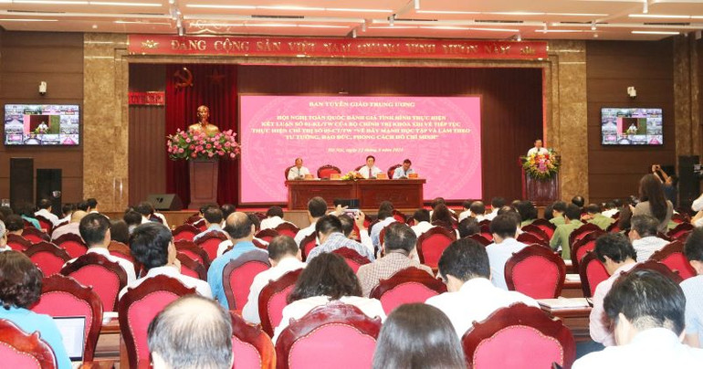 Toàn cảnh hội nghị. Toàn cảnh hội nghị.