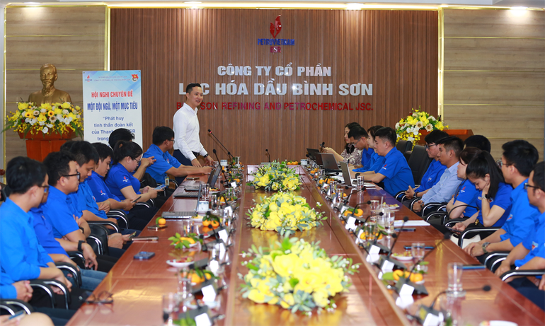 Phó Tổng Giám đốc BSR Phạm Minh Nghĩa phát biểu chỉ đạo tại hội nghị. Phó Tổng Giám đốc BSR Phạm Minh Nghĩa phát biểu chỉ đạo tại hội nghị.