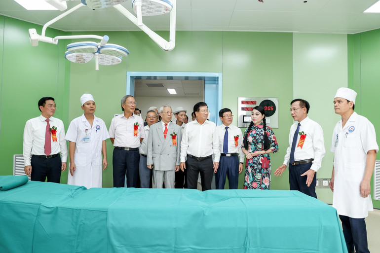 Phòng mổ hiện đại của Bệnh viện Đa khoa tỉnh mới khánh thành.