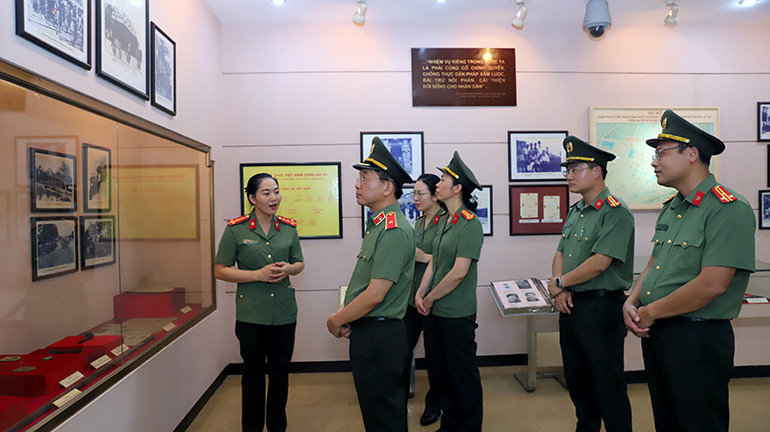 Bảo tàng Công an Nhân dân tại Khu di tích Nha Công an Trung ương là nơi về nguồn của lực lượng Công an cả nước.