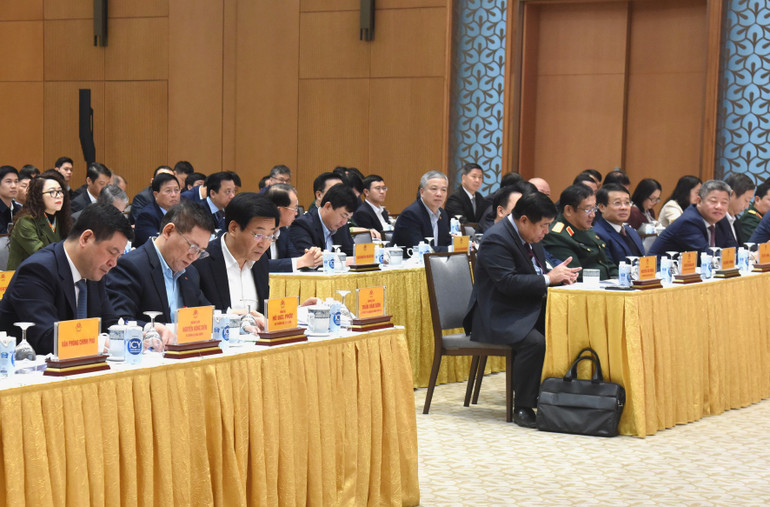 Đại diện lãnh đạo các bộ, ban, ngành tham dự Hội nghị.