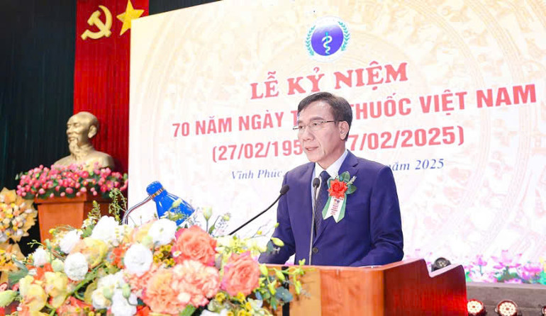 Giám đốc Sở Y tế Lê Hồng Trung đọc diễn văn khai mạc tại lễ kỷ niệm.