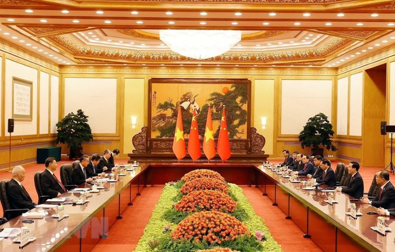 Chủ tịch nước Võ Văn Thưởng hội kiến Tổng Bí thư, Chủ tịch Trung Quốc Tập Cận Bình. (Ảnh: Thống Nhất/TTXVN)