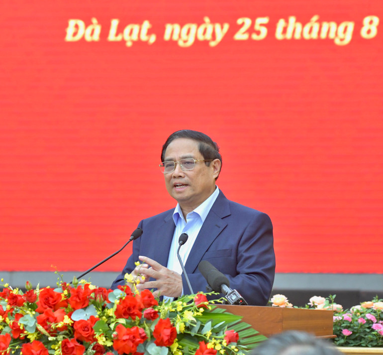 Thủ tướng Phạm Minh Chính phát biểu ý kiến kết luận Hội nghị. (Ảnh: Thanh Giang)