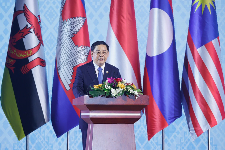 Thủ tướng Lào Sonexay Siphandone phát biểu ý kiến tại phiên khai mạc. (Ảnh: Nhật Bắc/ VGP)