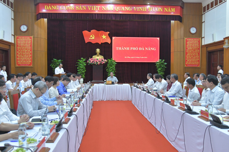 Quang cảnh buổi làm việc. (Ảnh: THANH GIANG)