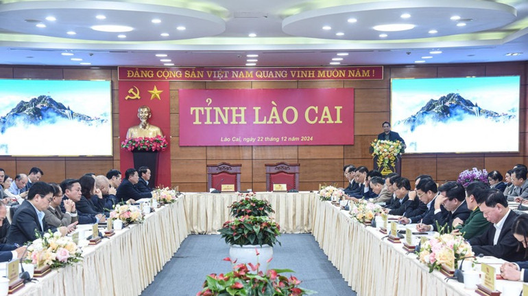 Quang cảnh buổi làm việc (Ảnh: TRẦN HẢI).