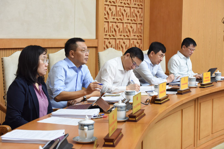 Đại diện lãnh đạo các tập đoàn, doanh nghiệp nhà nước chủ chốt tham dự phiên họp. (Ảnh: Trần Hải)