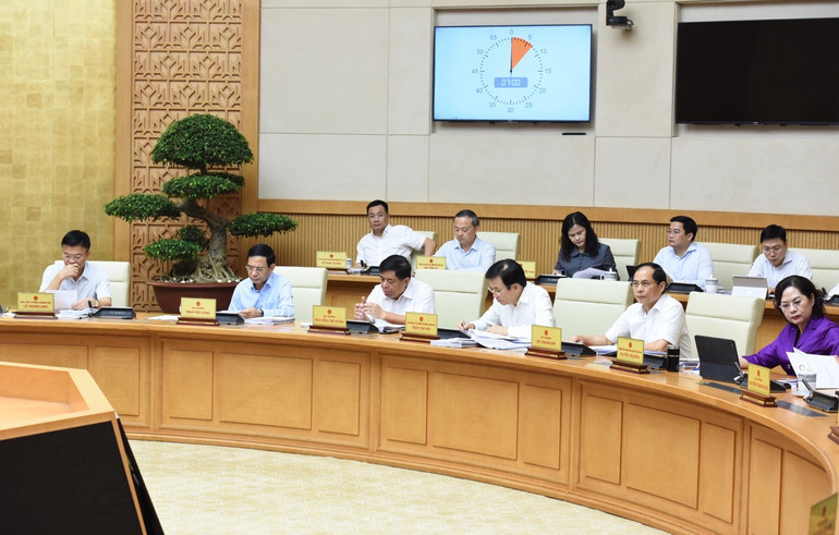 Các đại biểu tham dự Phiên họp Chính phủ thường kỳ tháng 7. (Ảnh: TRẦN HẢI)