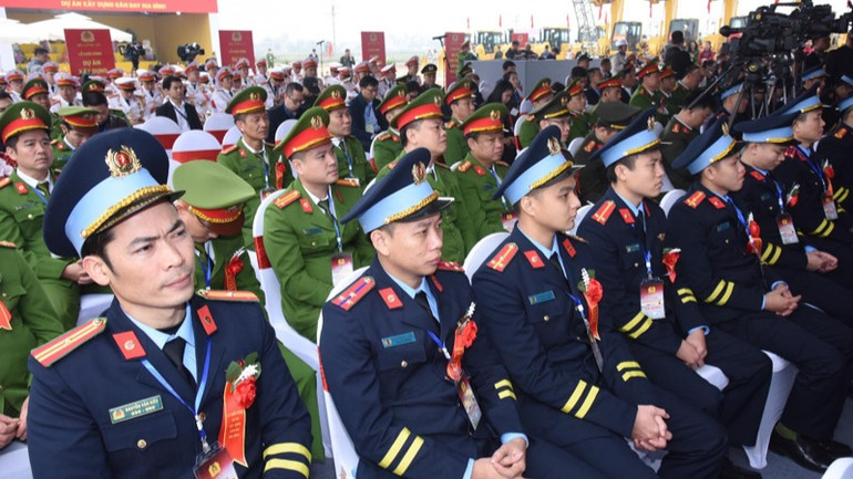 Các đại biểu tham dự buổi lễ. (Ảnh: Trần Hải)