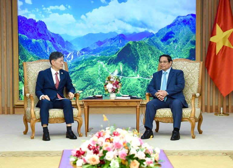 Thủ tướng Phạm Minh Chính tiếp Tư lệnh Cảnh sát Quốc gia Hàn Quốc Cho Ji Ho (Hàn Quốc). Thủ tướng Phạm Minh Chính tiếp Tư lệnh Cảnh sát Quốc gia Hàn Quốc Cho Ji Ho (Hàn Quốc).