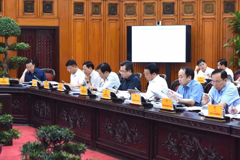 Các Thành viên Chính phủ, lãnh đạo các bộ, ngành tham dự cuộc họp. (Ảnh: TRẦN HẢI)