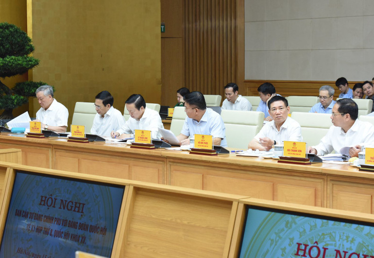 Các đồng chí Ủy viên Ban cán sự đảng Chính phủ tham dự Hội nghị. (Ảnh: Trần Hải) Các đồng chí Ủy viên Ban cán sự đảng Chính phủ tham dự Hội nghị. (Ảnh: Trần Hải)