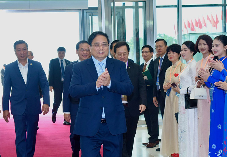 Thủ tướng Phạm MInh Chính đến dự Hội nghị người Việt Nam ở nước ngoài và Diễn đàn Tri thức và chuyên gia Việt Nam ở nước ngoài. (Ảnh: Trần Hải) Thủ tướng Phạm MInh Chính đến dự Hội nghị người Việt Nam ở nước ngoài và Diễn đàn Tri thức và chuyên gia Việt Nam ở nước ngoài. (Ảnh: Trần Hải)