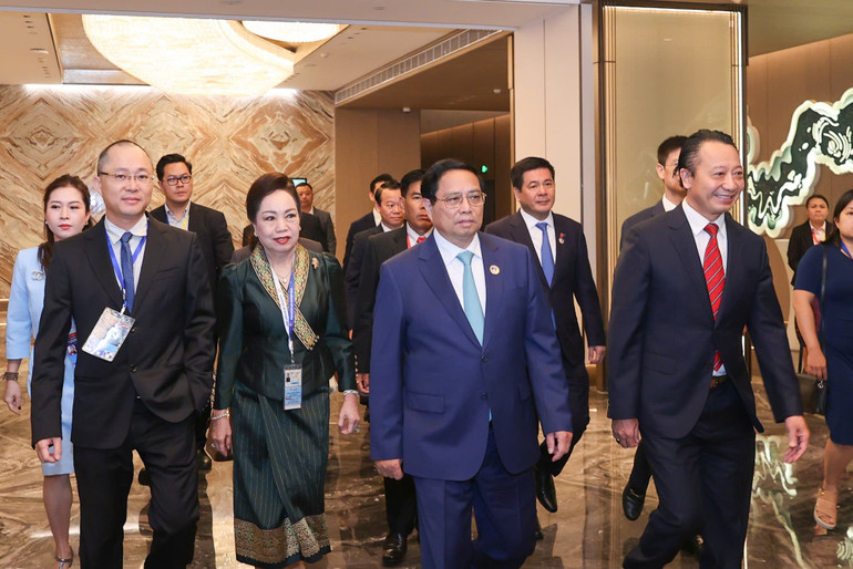 Thủ tướng Phạm Minh Chính tới dự ăn sáng giao lưu đặc biệt của Thủ tướng ba nước Việt Nam, Lào, Campuchia với Hội đồng Tư vấn Kinh doanh ASEAN. (Ảnh: Nhật Bắc/VGP)