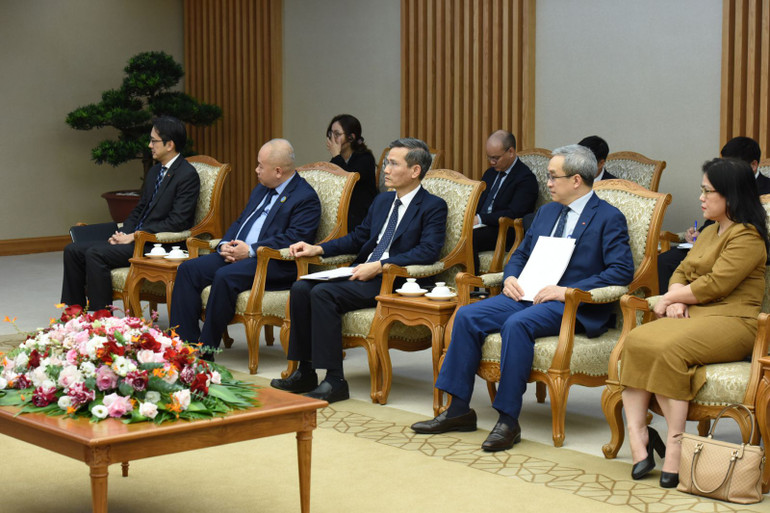 Đại điện lãnh đạo các bộ, ngành Việt Nam tại buổi tiếp. (Ảnh: TRẦN HẢI) Đại điện lãnh đạo các bộ, ngành Việt Nam tại buổi tiếp. (Ảnh: TRẦN HẢI)