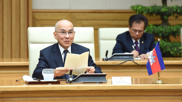 Quốc vương Campuchia Norodom Sihamoni phát biểu ý kiến (Ảnh: Trần Hải).