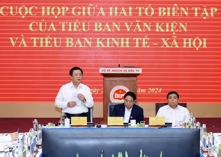 Đồng chí Nguyễn Xuân Thắng phát biểu ý kiến tại cuộc họp. (Ảnh: Trần Hải)