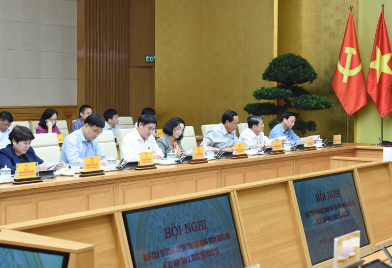 Các đồng chí Ủy viên Đảng đoàn Quốc hội tham dự Hội nghị. (Ảnh: Trần Hải) Các đồng chí Ủy viên Đảng đoàn Quốc hội tham dự Hội nghị. (Ảnh: Trần Hải)