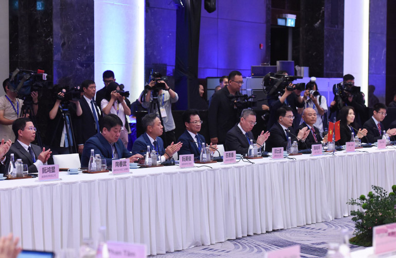 Các doanh nghiệp tham dự tọa đàm. (Ảnh: TRẦN HẢI)