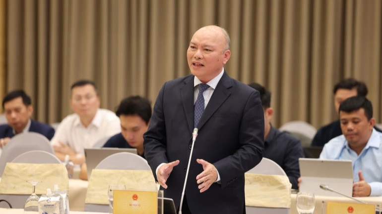 Chánh Văn phòng Bộ Nội vụ Vũ Đăng Minh tại họp báo Chính phủ thường kỳ. (Ảnh: VGP)