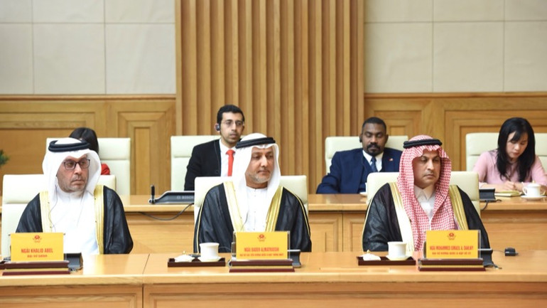 Đại sứ ba nước Saudi Arabia, UAE và Qatar tại Việt Nam (Ảnh: TRẦN HẢI),