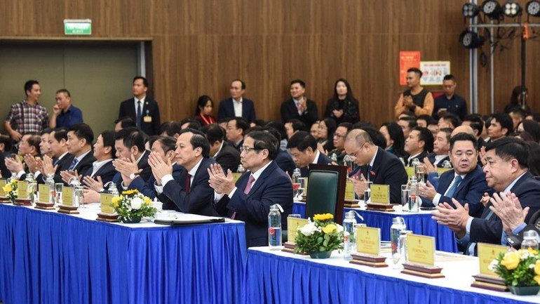 Thủ tướng Phạm Minh Chính và lãnh đạo các bộ, ngành, đại biểu tham dự hội nghị. (Ảnh: TRẦN HẢI)