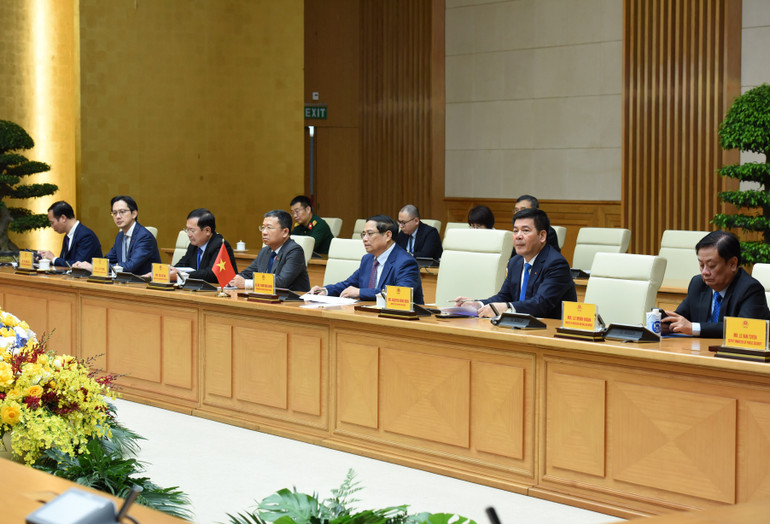 Thủ tướng Phạm Minh Chính và lãnh đạo các bộ, ngành Việt Nam tại cuộc hội kiến (Ảnh: Trần Hải).