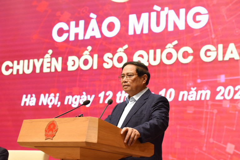 Thủ tướng Phạm Minh Chính phát biểu ý kiến tại Chương trình chào mừng Ngày Chuyển đổi số quốc gia (Ảnh: Trần Hải).