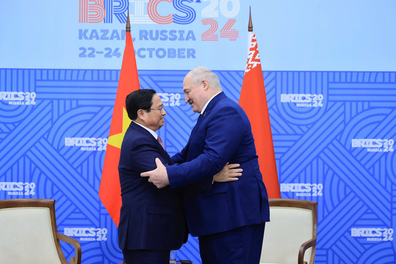 Thủ tướng Chính phủ Phạm Minh Chính và Tổng thống Cộng hòa Belarus Aleksander Lukashenko. (Ảnh: Nhật Bắc/VGP)