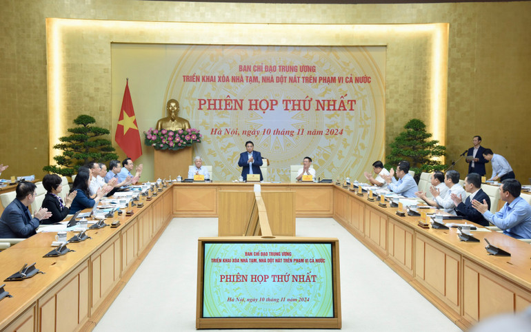 Quang cảnh Phiên họp thứ nhất. (Ảnh: Trần Hải)