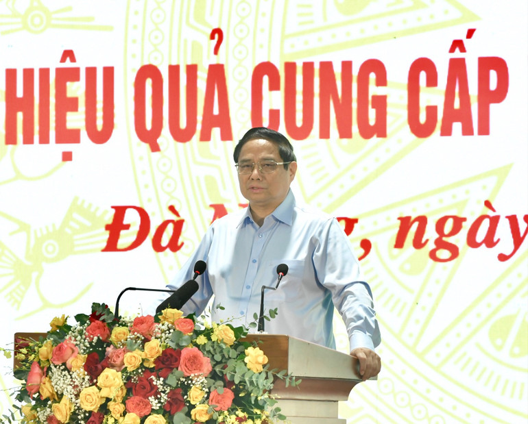 Thủ tướng Phạm Minh Chính phát biểu ý kiến chỉ đạo Hội nghị. (Ảnh: THANH GIANG) Thủ tướng Phạm Minh Chính phát biểu ý kiến chỉ đạo Hội nghị. (Ảnh: THANH GIANG)