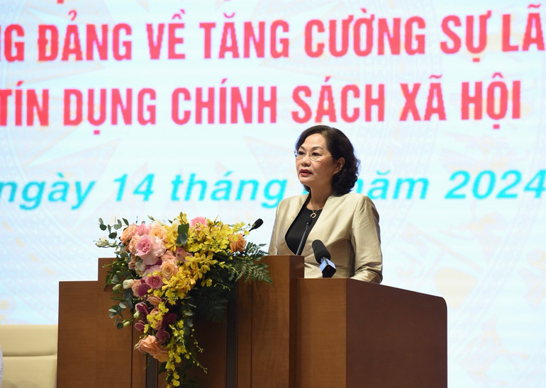 Thống đốc Ngân hàng Nhà nước Việt Nam Nguyễn Thị Hồng phát biểu ý kiến tại Hội nghị. (Ảnh: Trần Hải)