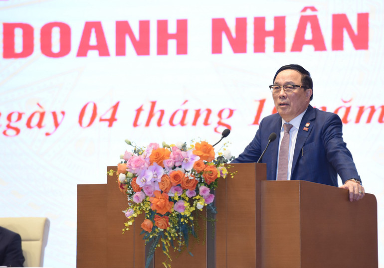 Ông Nguyễn Văn Đệ, Chủ tịch Hiệp hội Bệnh viện tư nhân Việt Nam phát biểu ý kiến tại buổi gặp mặt. (Ảnh: TRẦN HẢI) Ông Nguyễn Văn Đệ, Chủ tịch Hiệp hội Bệnh viện tư nhân Việt Nam phát biểu ý kiến tại buổi gặp mặt. (Ảnh: TRẦN HẢI)