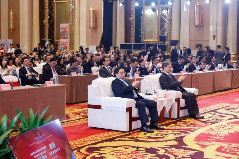 Thủ tướng Phạm Minh Chính dự Chương trình giới thiệu văn hóa và du lịch Việt Nam tại thành phố Trùng Khánh. (Ảnh: VGP/Nhật Bắc)