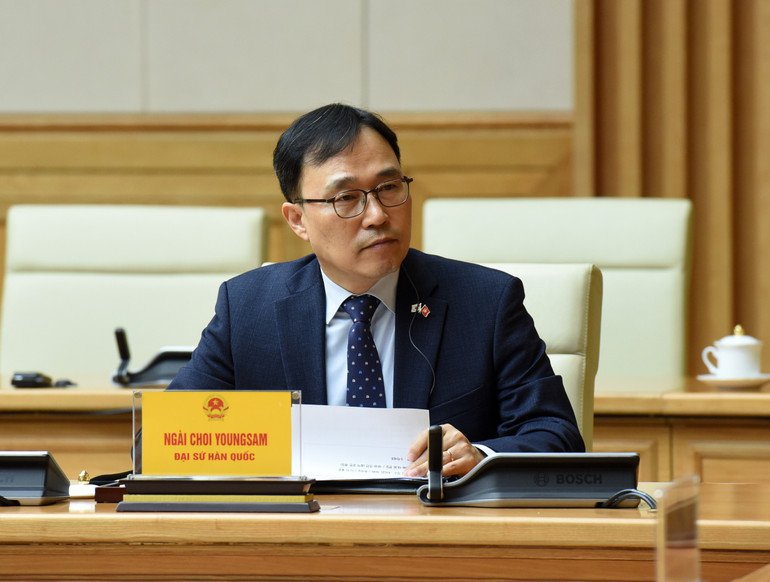 Đại sứ Hàn Quốc tại Việt Nam Choi Young Sam phát biểu ý kiến (Ảnh: Trần Hải).