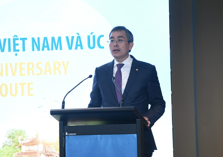 Chủ tịch Hội đồng Quản trị Vietnam Airlines Đặng Ngọc Hòa phát biểu tại buổi lễ.