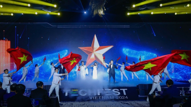 Một tiết mục văn nghệ biểu diễn tại TECHFEST Việt Nam 2024. (Ảnh: Trần Hải)