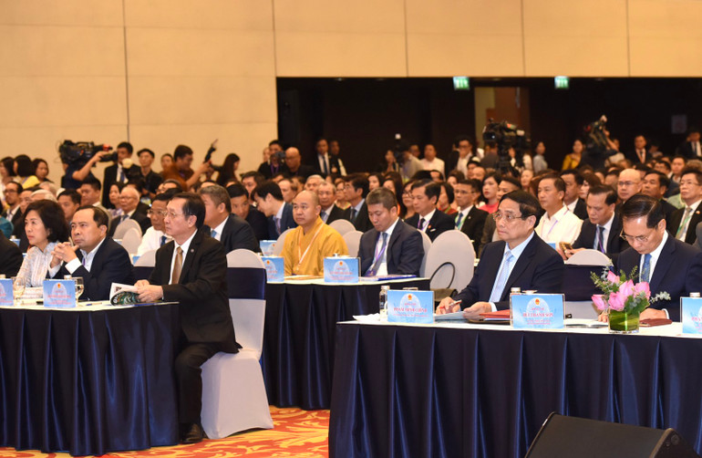 Thủ tướng Phạm Minh Chính và các đồng chí lãnh đạo, đại biểu tham dự Hội nghị và Diễn đàn. (Ảnh: Trần Hải) Thủ tướng Phạm Minh Chính và các đồng chí lãnh đạo, đại biểu tham dự Hội nghị và Diễn đàn. (Ảnh: Trần Hải)