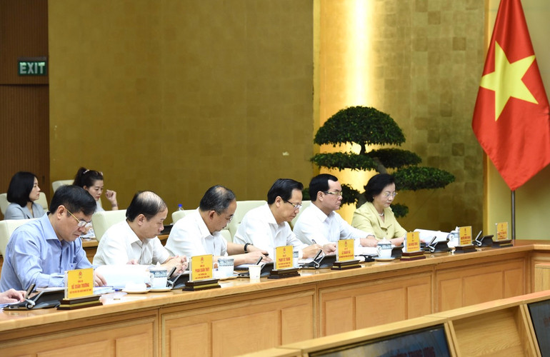 Đại diện lãnh đạo các bộ, ngành là thành viên Hội đồng Thi đua-Khen thưởng Trung ương tham dự Phiên họp lần thứ 9. (Ảnh: TRẦN HẢI) Đại diện lãnh đạo các bộ, ngành là thành viên Hội đồng Thi đua-Khen thưởng Trung ương tham dự Phiên họp lần thứ 9. (Ảnh: TRẦN HẢI)