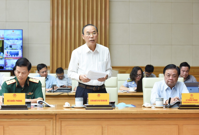 Đại diện lãnh đạo Bộ Nông nghiệp và Phát triển nông thôn phát biểu ý kiến tại Hội nghị. (Ảnh: TRẦN HẢI)