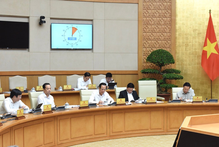 Các thành viên Chính phủ tham dự phiên họp Chính phủ chuyên đề về xây dựng pháp luật. (Ảnh: TRẦN HẢI)